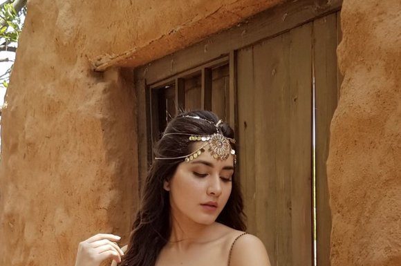 Raashi Khanna Latest Photoshoot Stills HD