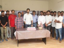 கேக் வெட்டி வெற்றியைக் கொண்டாடிய ‘மாயோன்’ பட குழு