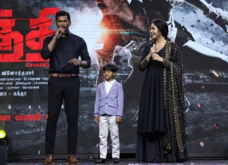 எனக்கும், விஷாலுக்கும் வாழ்த்துக்கள் கூறினார் நடிகர் விஜய் – நடிகை சுனைனா