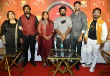 KD- The Devil படத்தின் டைட்டில் டீசரை பெங்களூரில் பிரமாண்டமாக வெளியிட்டது!