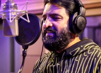 பாடகராக அவதரிக்கும் சந்தானம்… எந்த படம் தெரியுமா ?