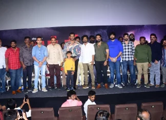 பொதுவாகவே திருட்டு வீடியோவை பிடிக்காது இப்போது லத்தி வேறு கையில் இருக்கிறது இறங்கி அடிப்பேன் – நடிகர் விஷால்