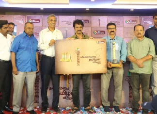 புதிய தலைமுறை தொலைக்காட்சியின் ‘தமிழன் விருது’க்கான புதிய சின்னத்தை அறிமுகப்படுத்திய இயக்குனர் சேரன்