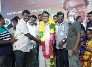 இந்த ஆண்டு பொங்கல் விழாவை உசிலம்பட்டி கிராம மக்கள் & குழந்தைங்களுடன் கொண்டாடிய இசையமைப்பாளர் D. இமான் !!