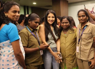 J S K இயக்கி, நடித்த FIRE திரைப்படத்தின் பெண்களுக்கான பிரத்யேக காட்சி NFDC திரையரங்கில் திரையிடப்பட்டது