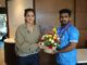 காமன்வெல்த் போட்டியில் வெள்ளி பதக்கம் வென்ற வீரர் ராஜா முத்துப்பாண்டியை நேரில் அழைத்து வாழ்த்திய நடிகை சிம்ரன்